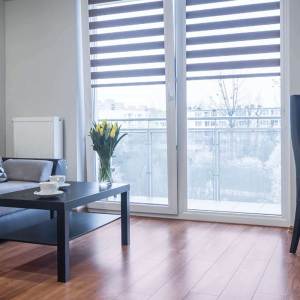 Jaluzea tip roletă zebră 40 Semitransparentă, Day&Night, accesorii albe/ maro/ gri antracit, țesătură albastră indigo